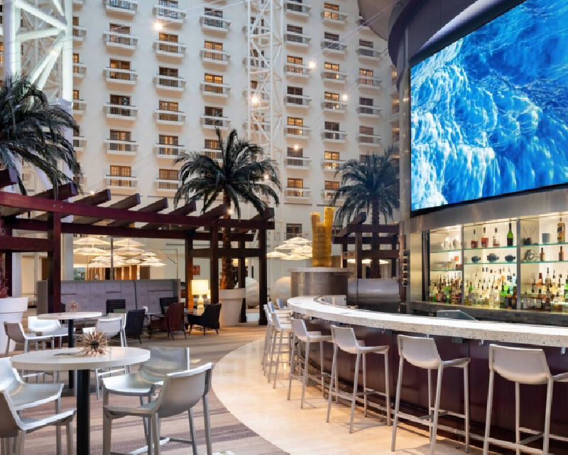 On-Site Dining & Drinks